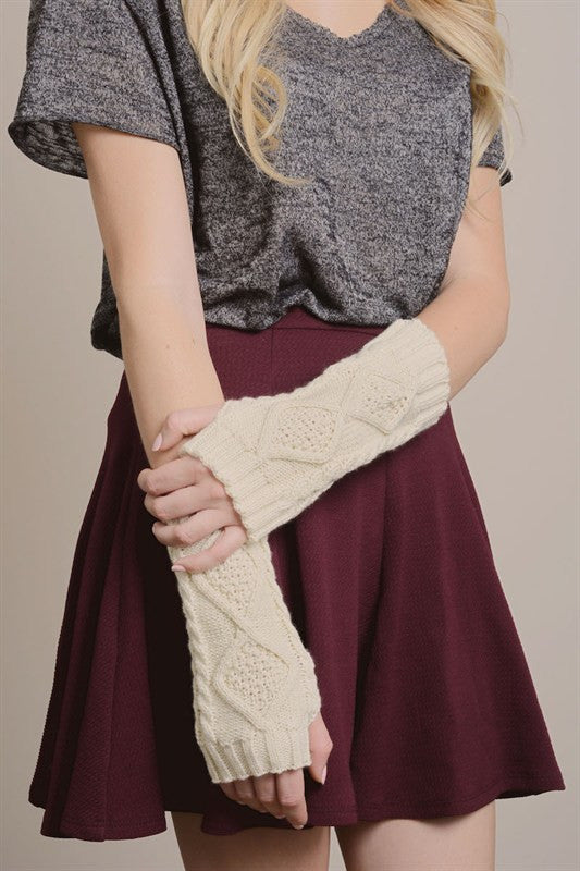 Ivory Diamond Knit Hand Warmers - BOMSHELL BOUTIQUE