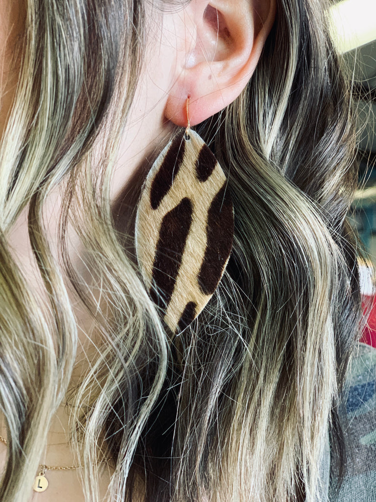 Zebra Leaf Earring - BOMSHELL BOUTIQUE